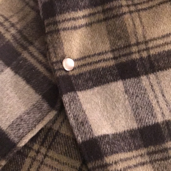 🍁NWT🍁Nordstrom Green Combo Plaid Cape/Wrap OS - Picture 6 of 9